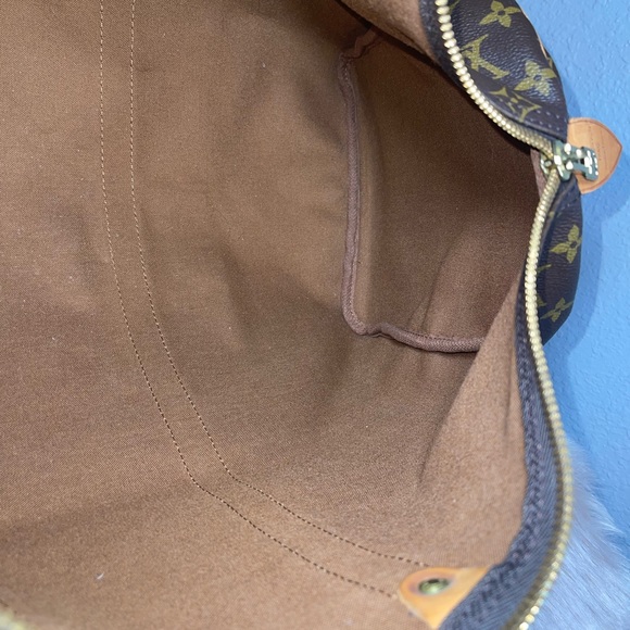 Louis Vuitton - Picture 14 of 16